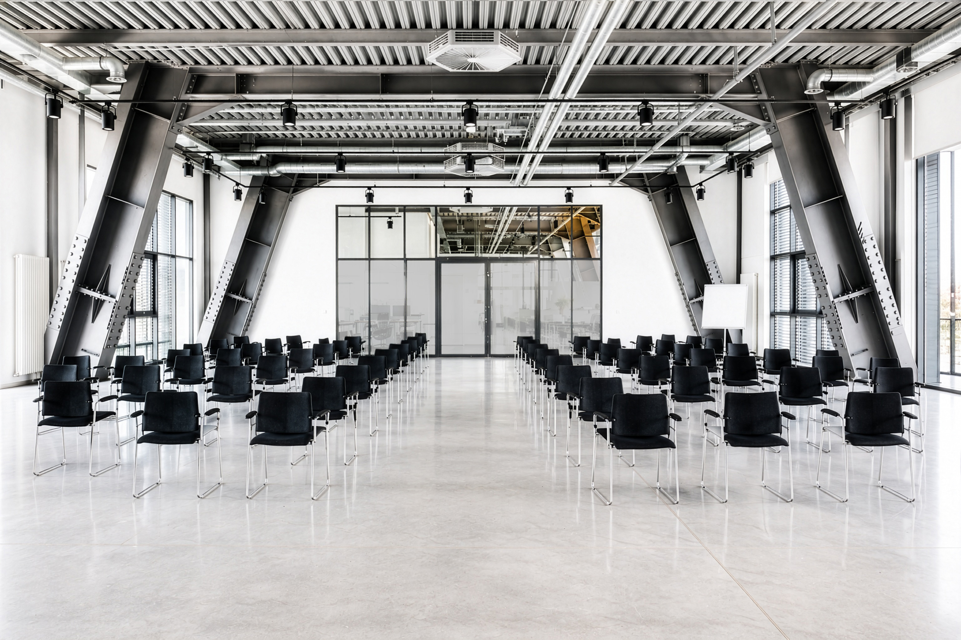 Bestuhlung und Möblierung flexibler Eventspace